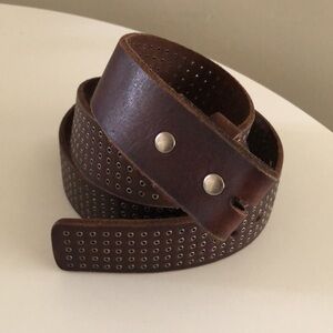 Unworn Bill Adler belt No Buckle mens unisex brown perforated metal grommets 42